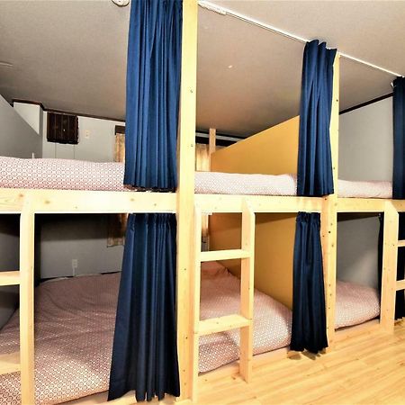 Banana Hammock Hotel Osaka Bagian luar foto